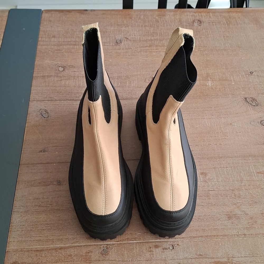 NWOT Selected Femme Two-tone Black & Beige Platform Chelsea Boots (EU 37/US 6) - Picture 3 of 10